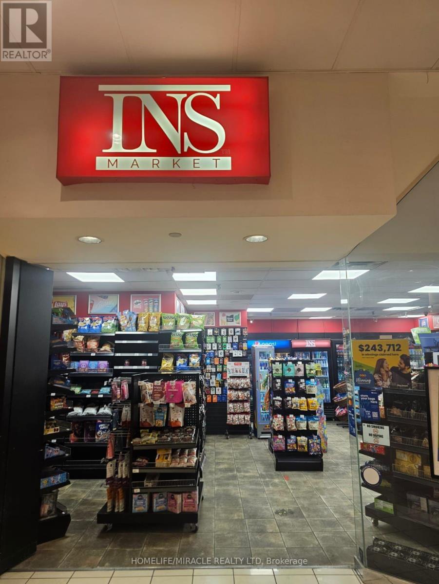 G05 - 595 BAY STREET