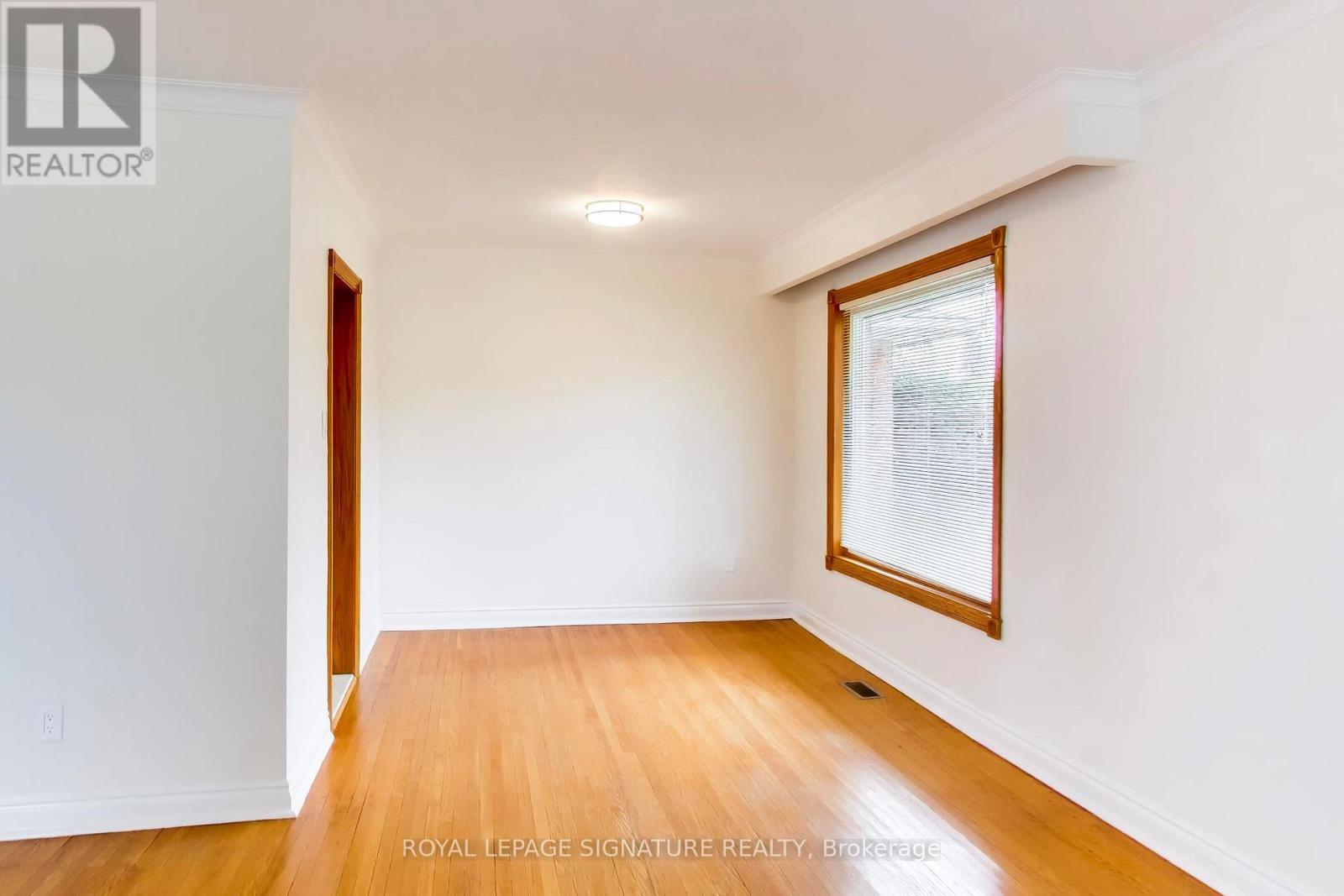 1 CHARLEMONT CRESCENT - 12