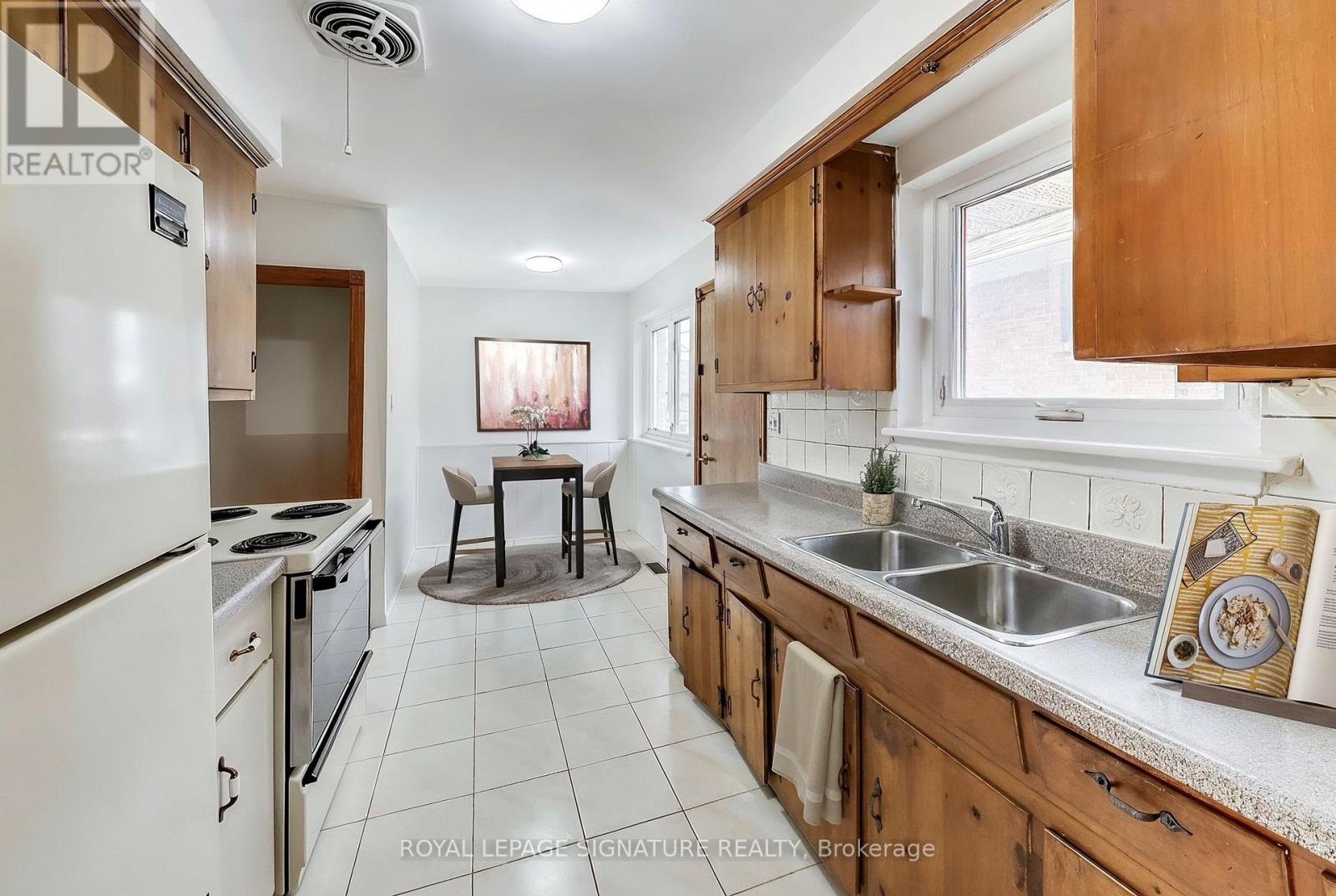 1 CHARLEMONT CRESCENT - 15
