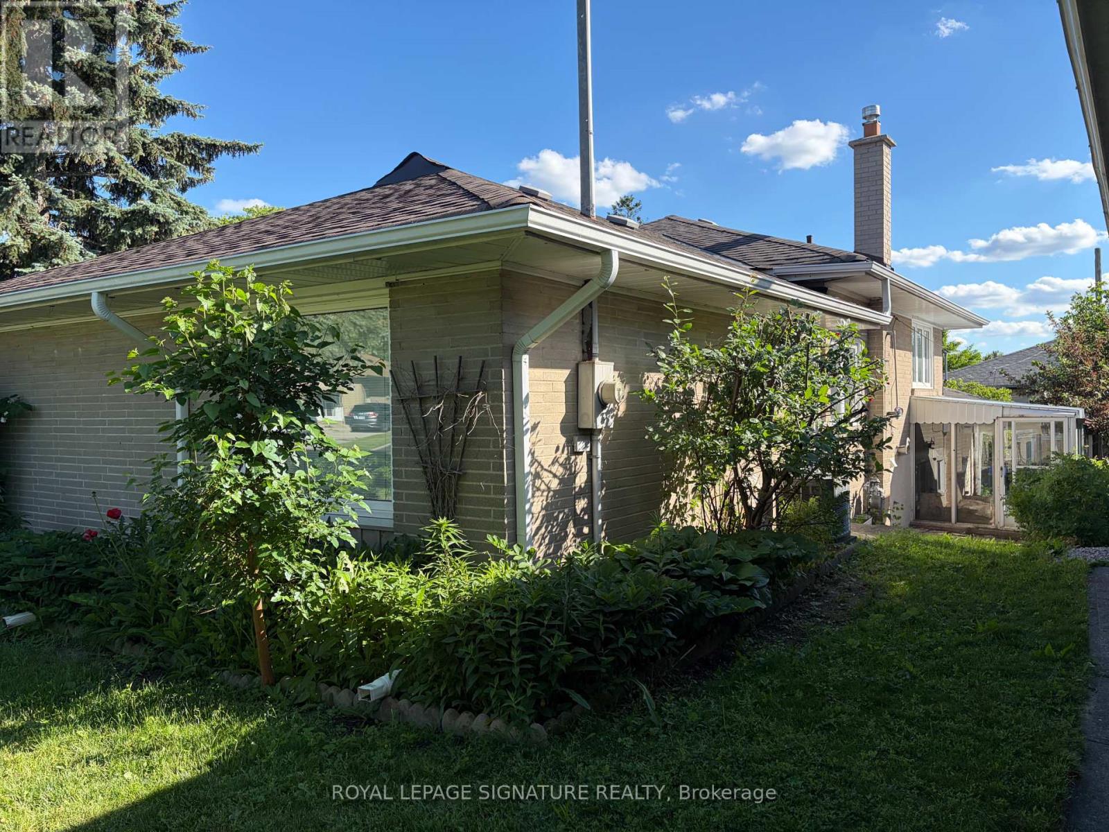 1 CHARLEMONT CRESCENT - 6