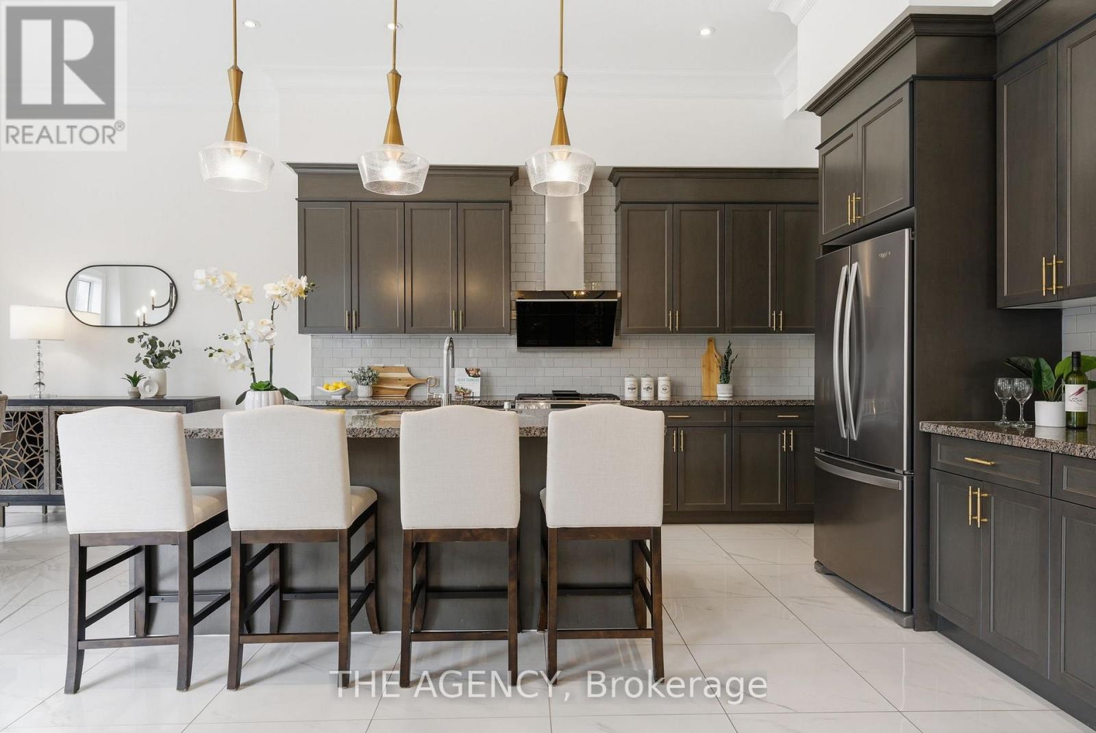 36 BLENHEIM CIRCLE - 10