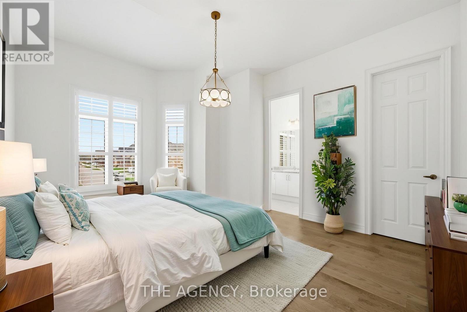 36 BLENHEIM CIRCLE - 21