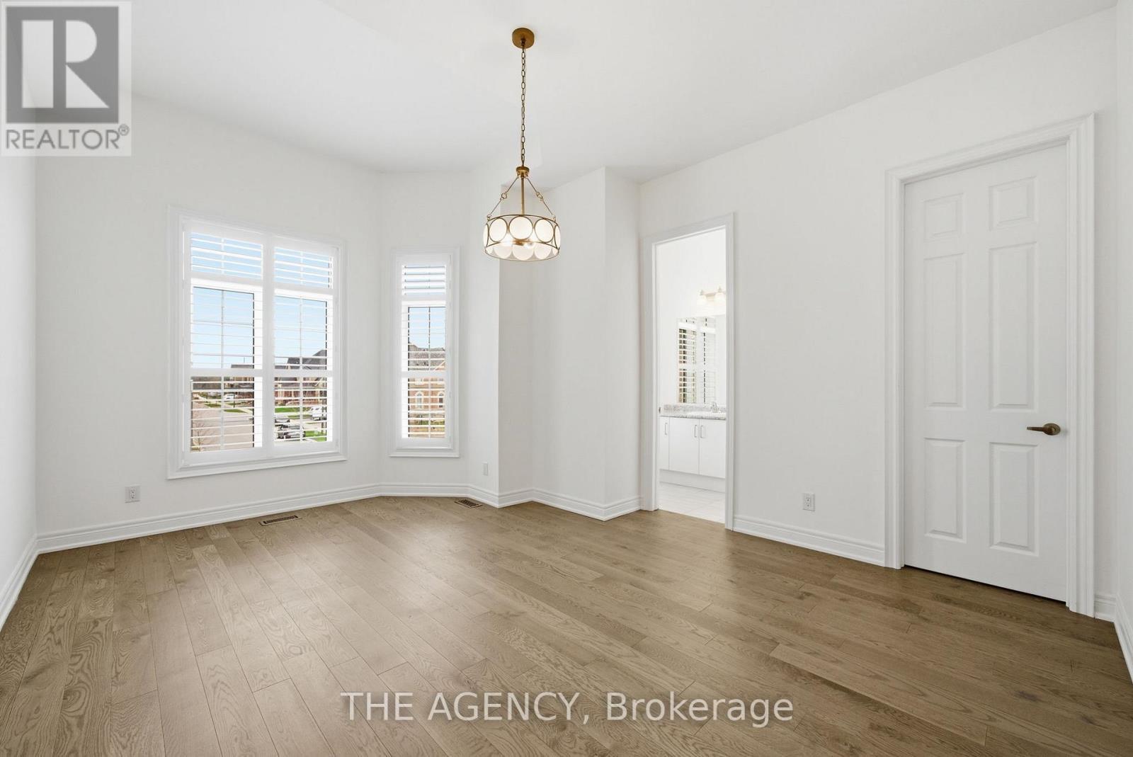 36 BLENHEIM CIRCLE - 22
