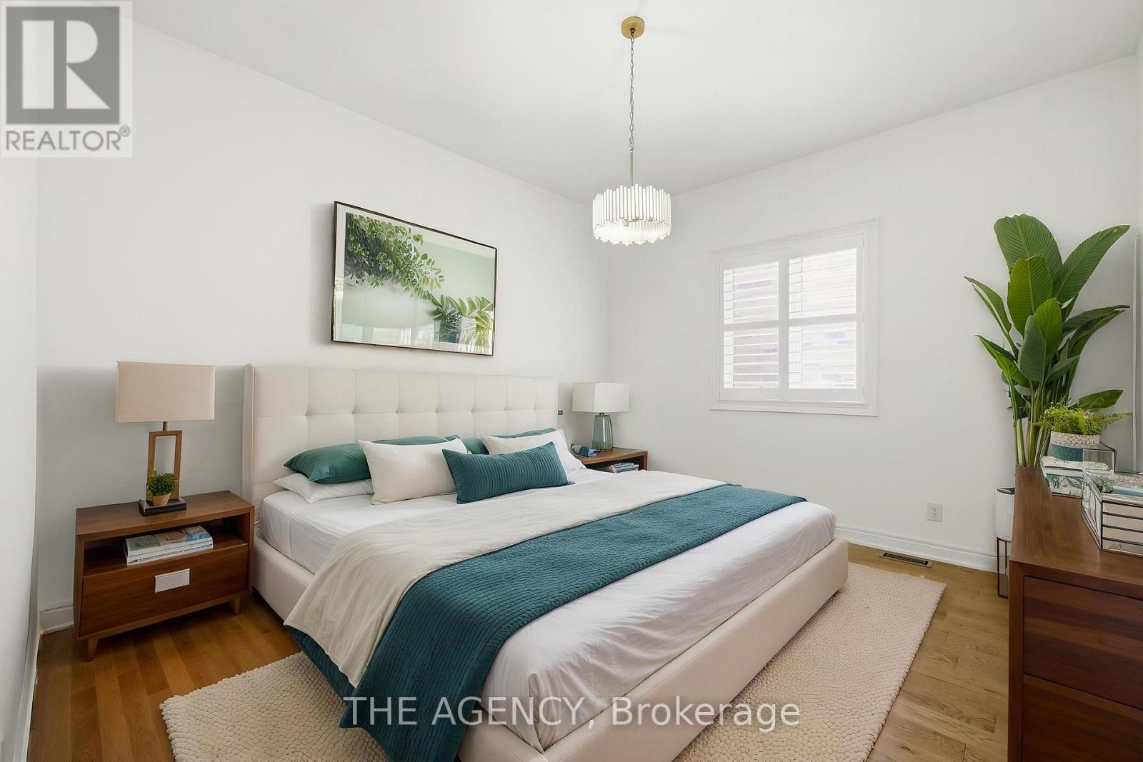 36 BLENHEIM CIRCLE - 25