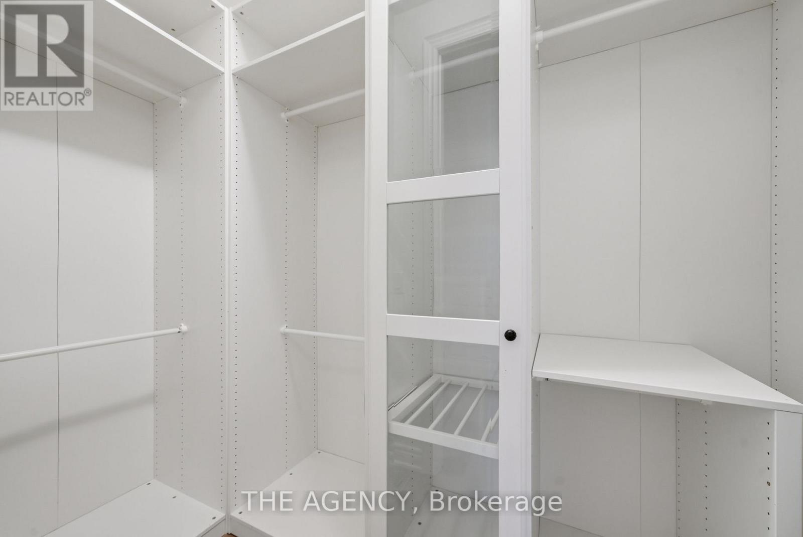 36 BLENHEIM CIRCLE - 30