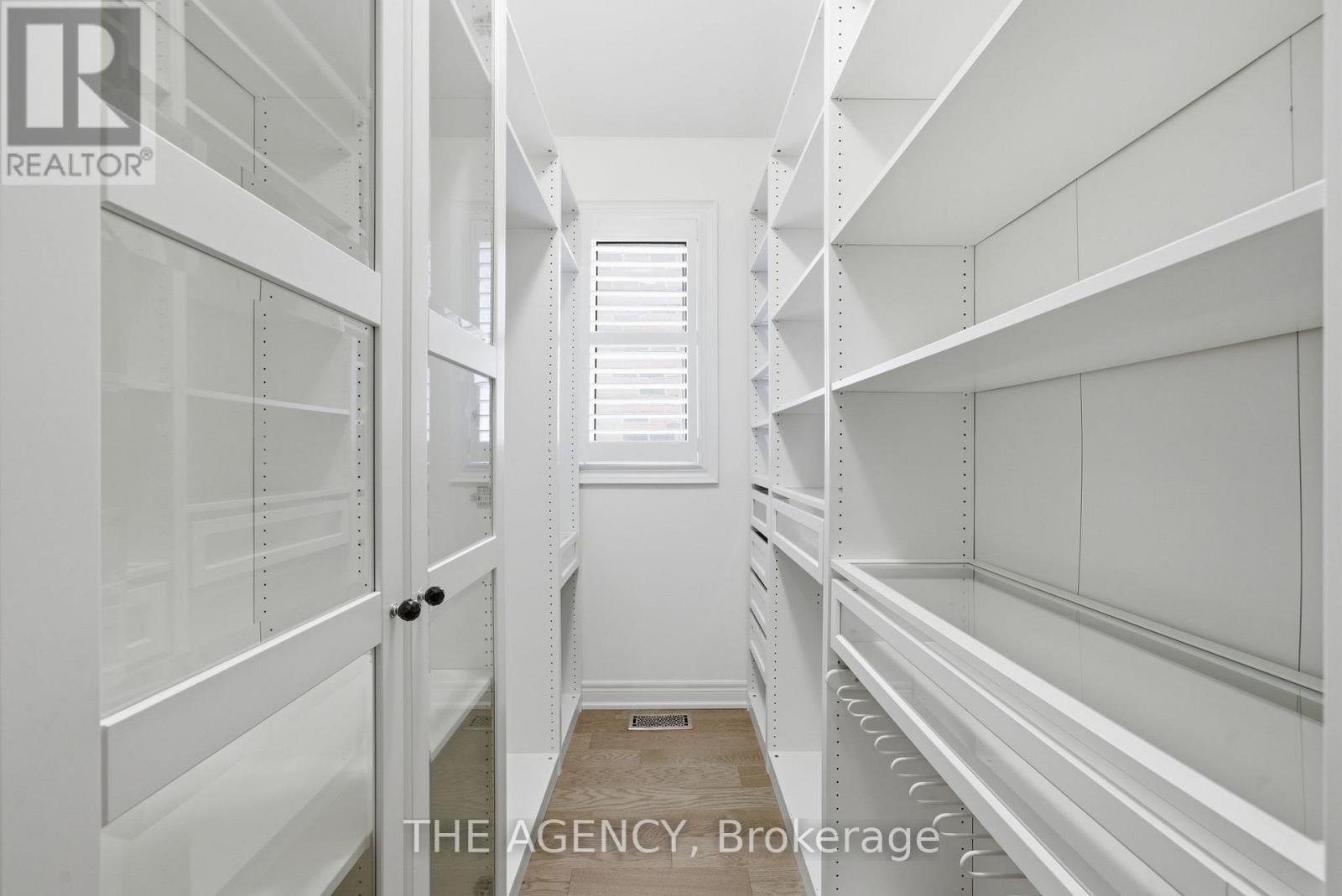36 BLENHEIM CIRCLE - 31