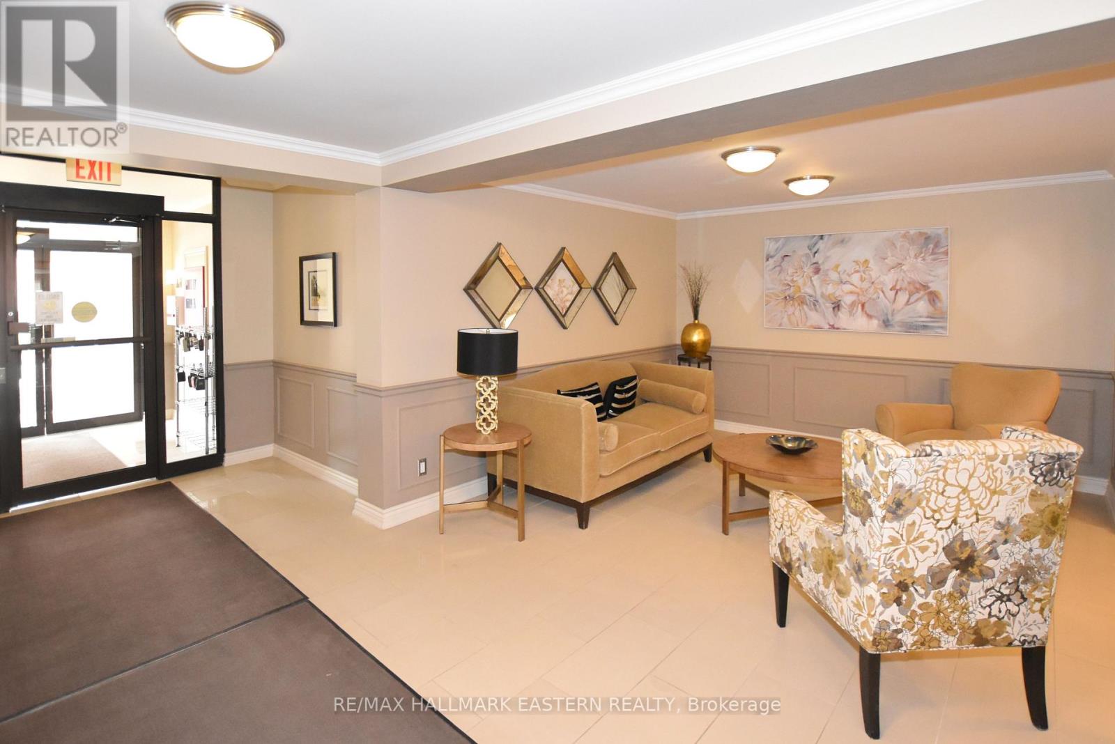 PH10 - 869 CLONSILLA AVENUE - photo 2