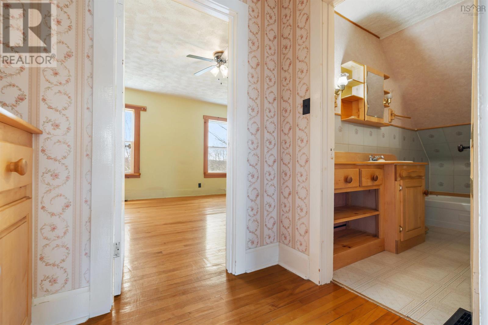 Property 24 of 49 of 4521 Stellarton Trafalgar Road