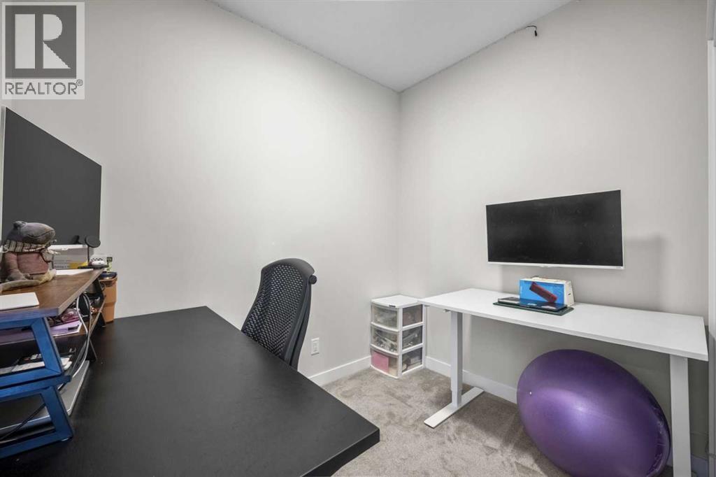 #210 660 SHAWNEE SQUARE SW - 25
