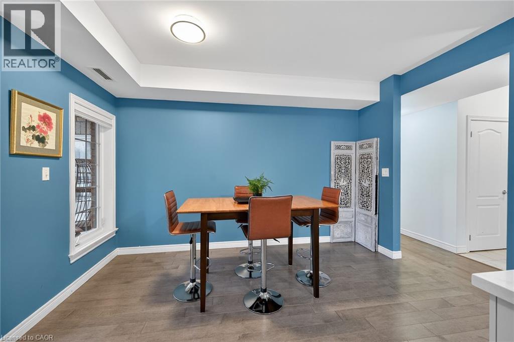 59 CRITZIA Drive Unit# 215, Mount Hope, Ontario, L0R1W0 — Photo 9