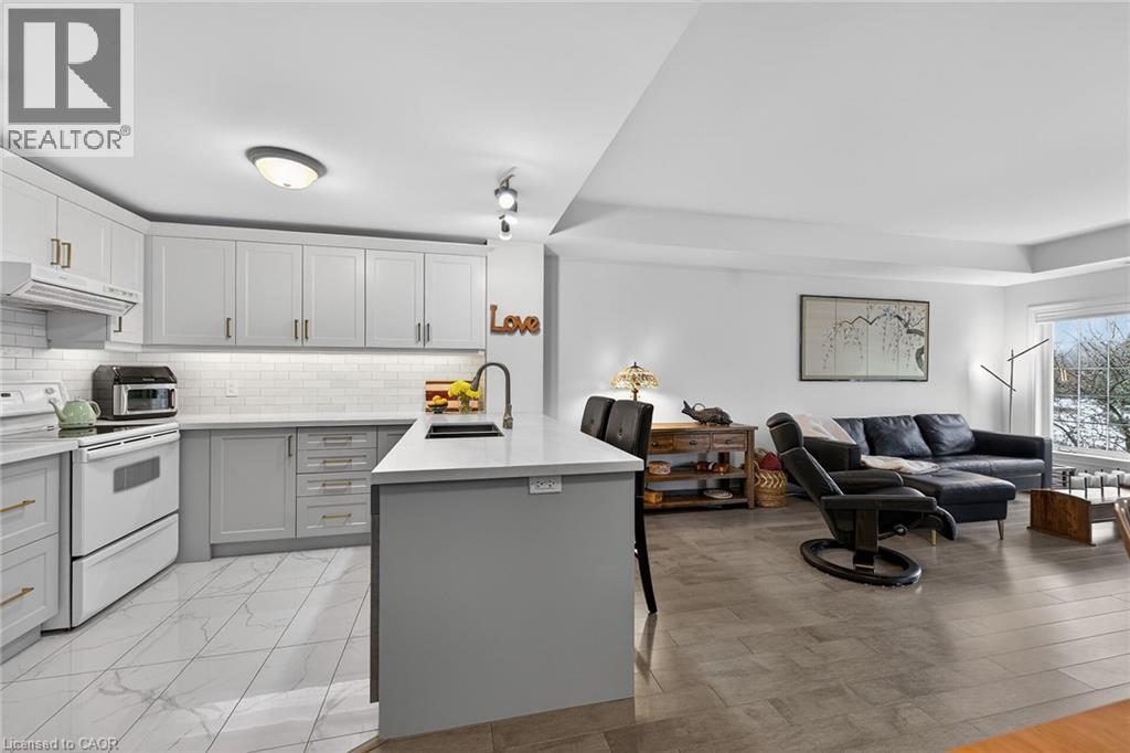 59 CRITZIA Drive Unit# 215, Mount Hope, Ontario, L0R1W0 — Photo 7