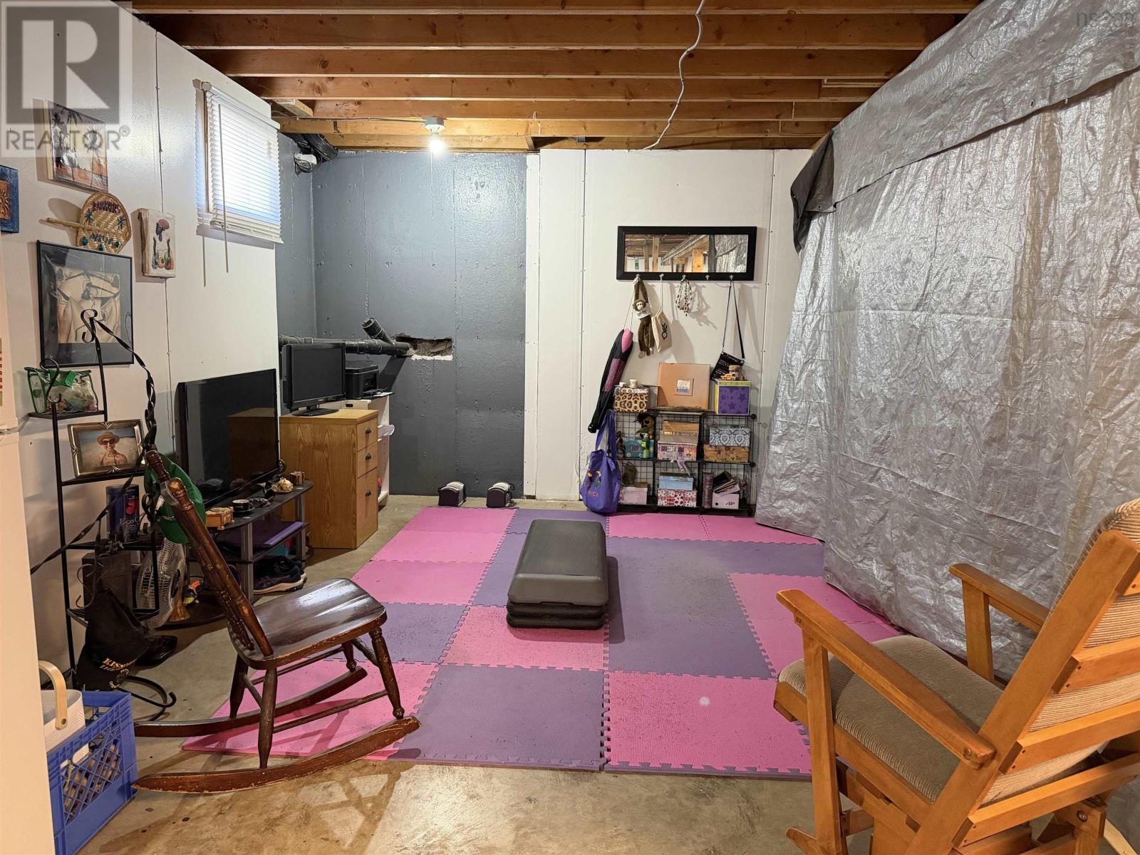 Property 31 of 41 of 28019 Highway 7