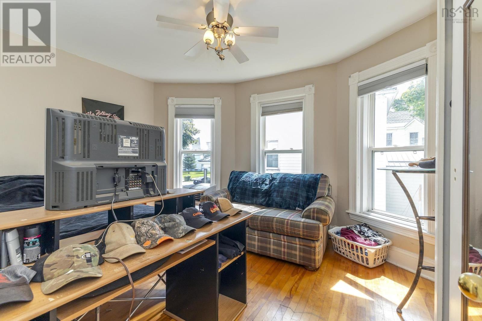 Property 26 of 31 of 25 Jubilee Avenue