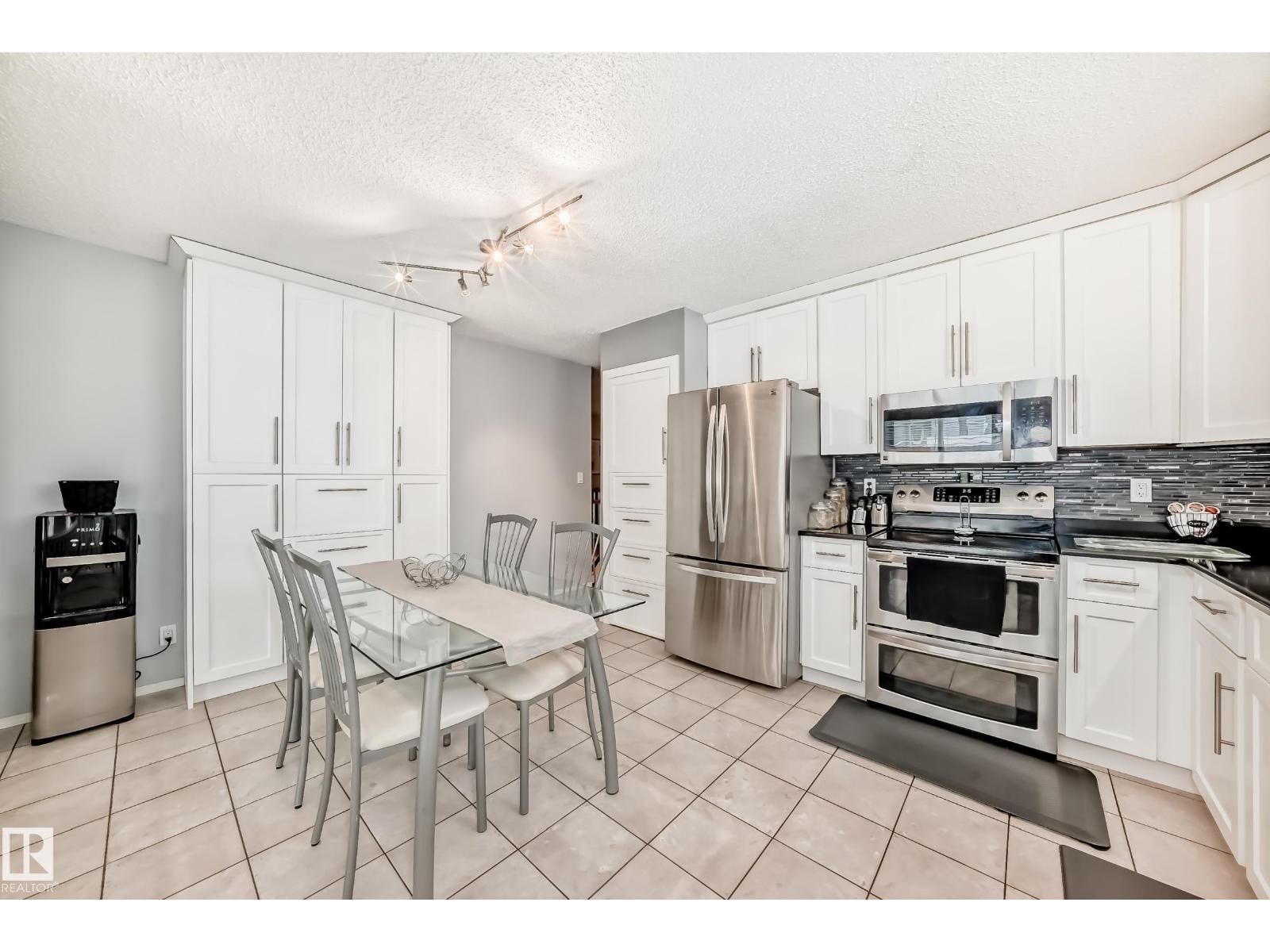 660 VILLAGE DR, Sherwood Park