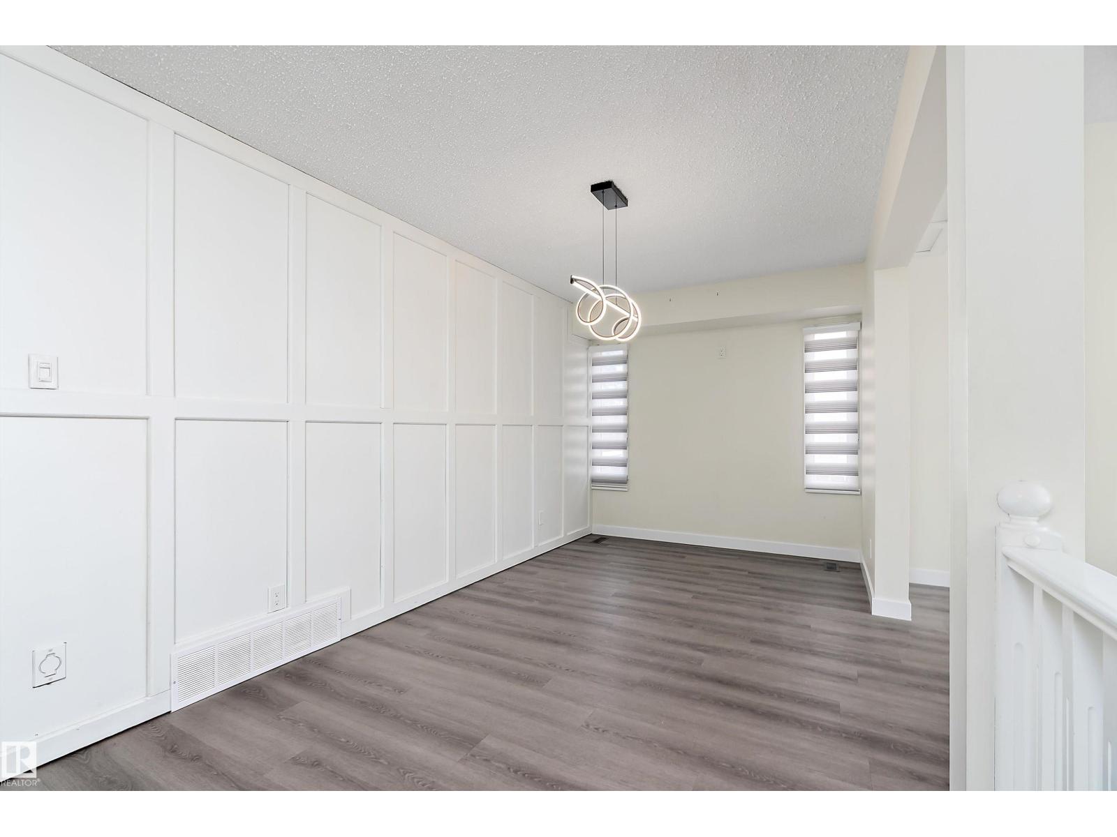 11020 158 AV NW, Edmonton