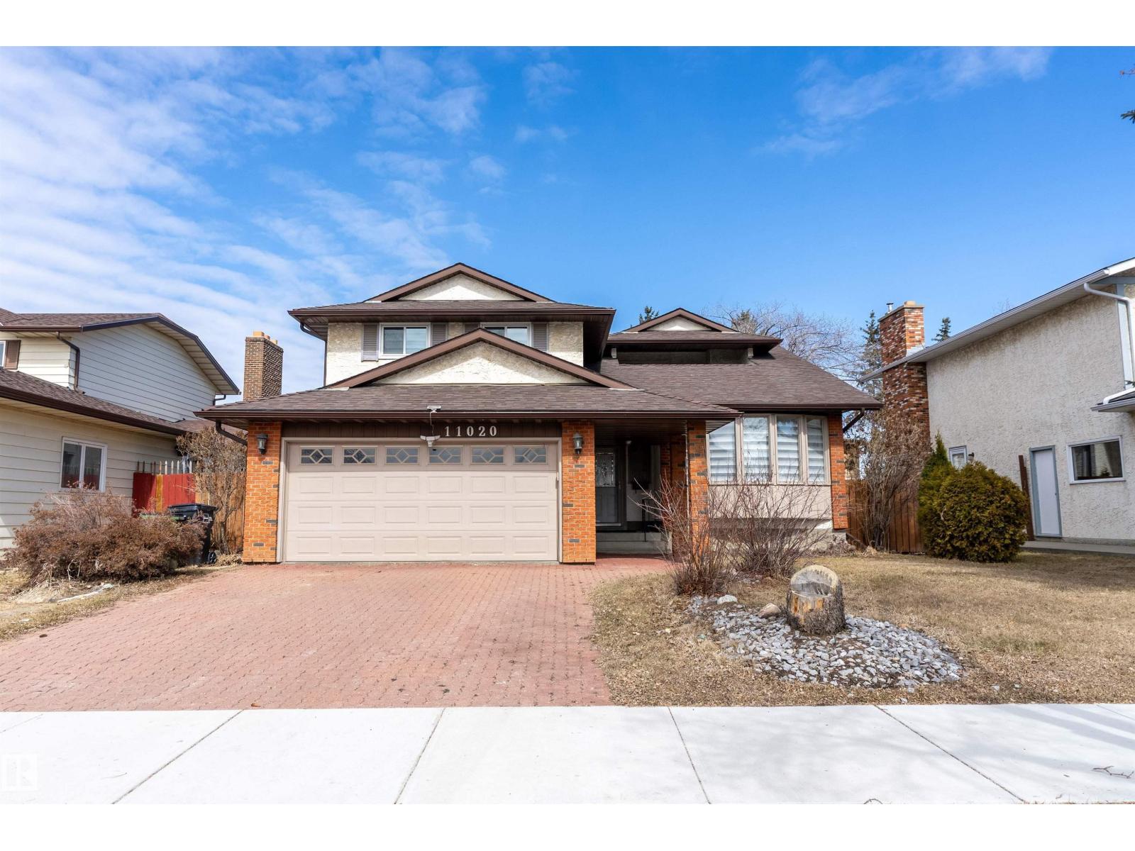 11020 158 AV NW, Edmonton