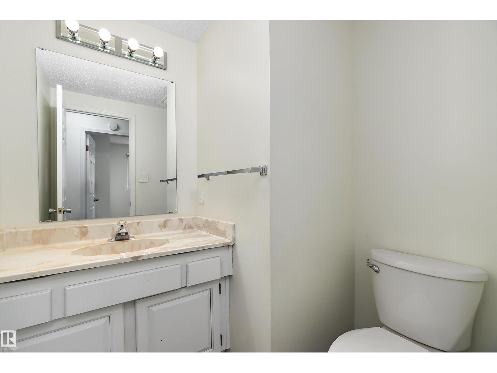 11020 158 AV NW, Edmonton