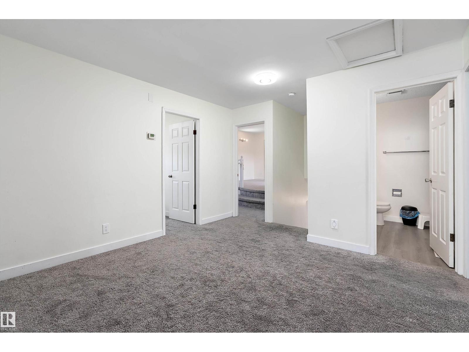 11020 158 AV NW, Edmonton