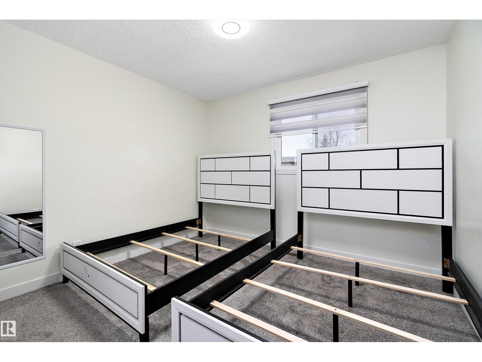 11020 158 AV NW, Edmonton