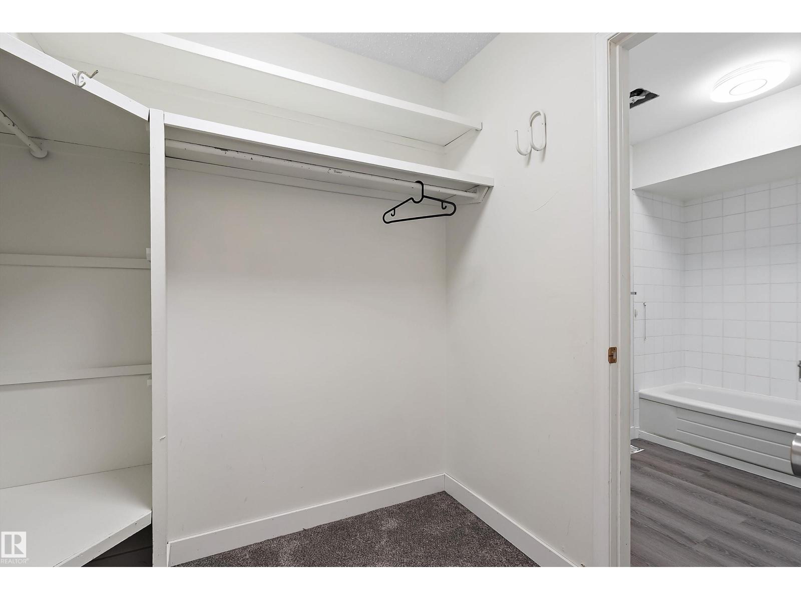 11020 158 AV NW, Edmonton