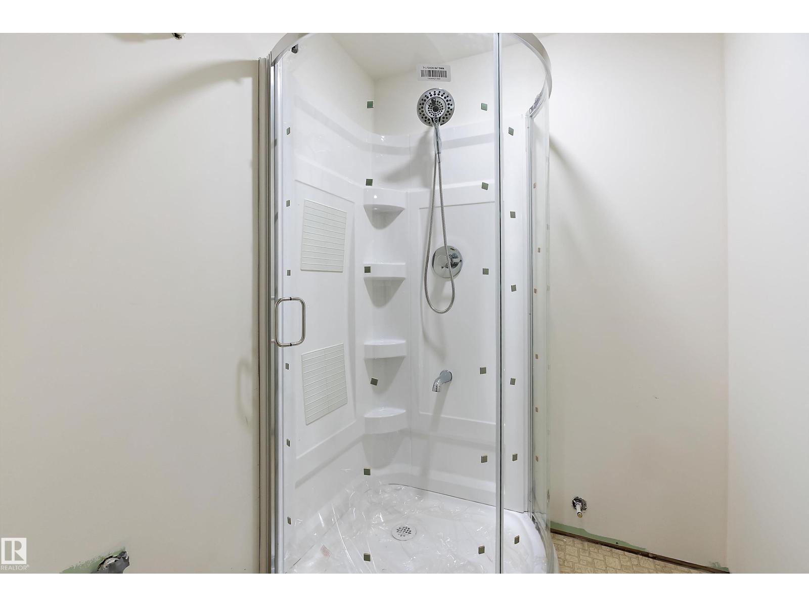 11020 158 AV NW, Edmonton