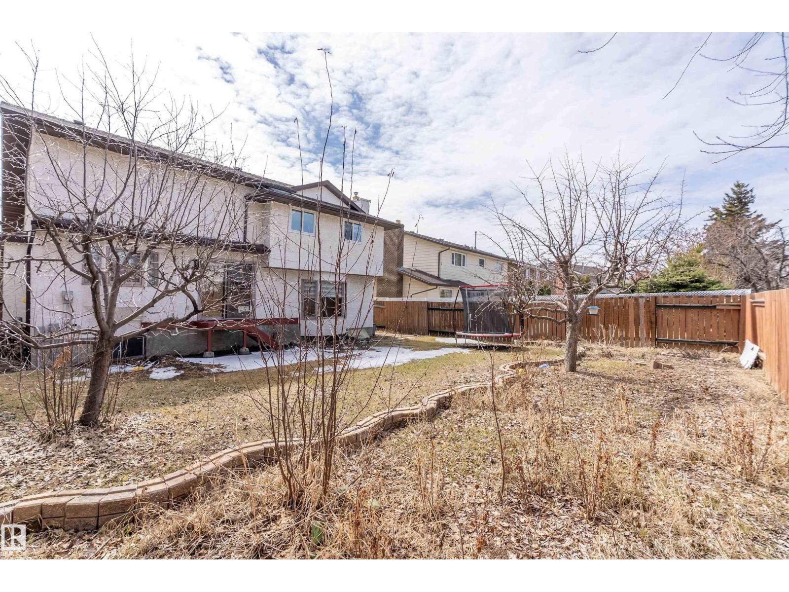 11020 158 AV NW, Edmonton