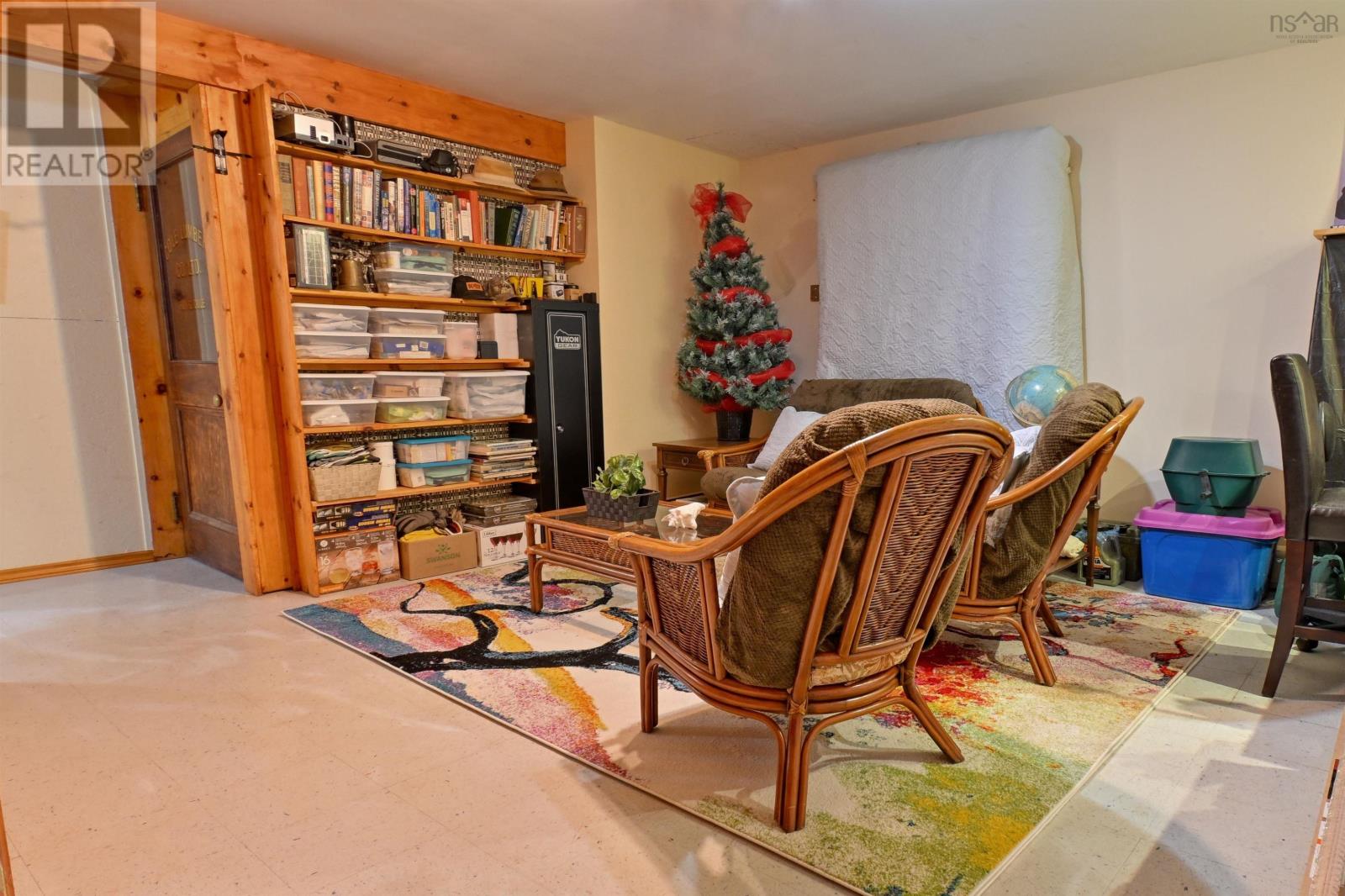 Property 34 of 50 of 5018 West Bay Road