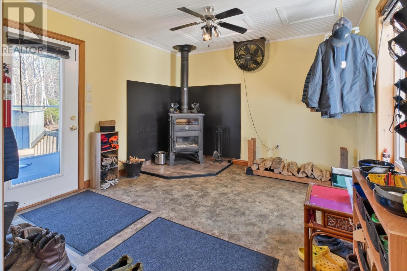 Property 3 of 50 of 5018 West Bay Road