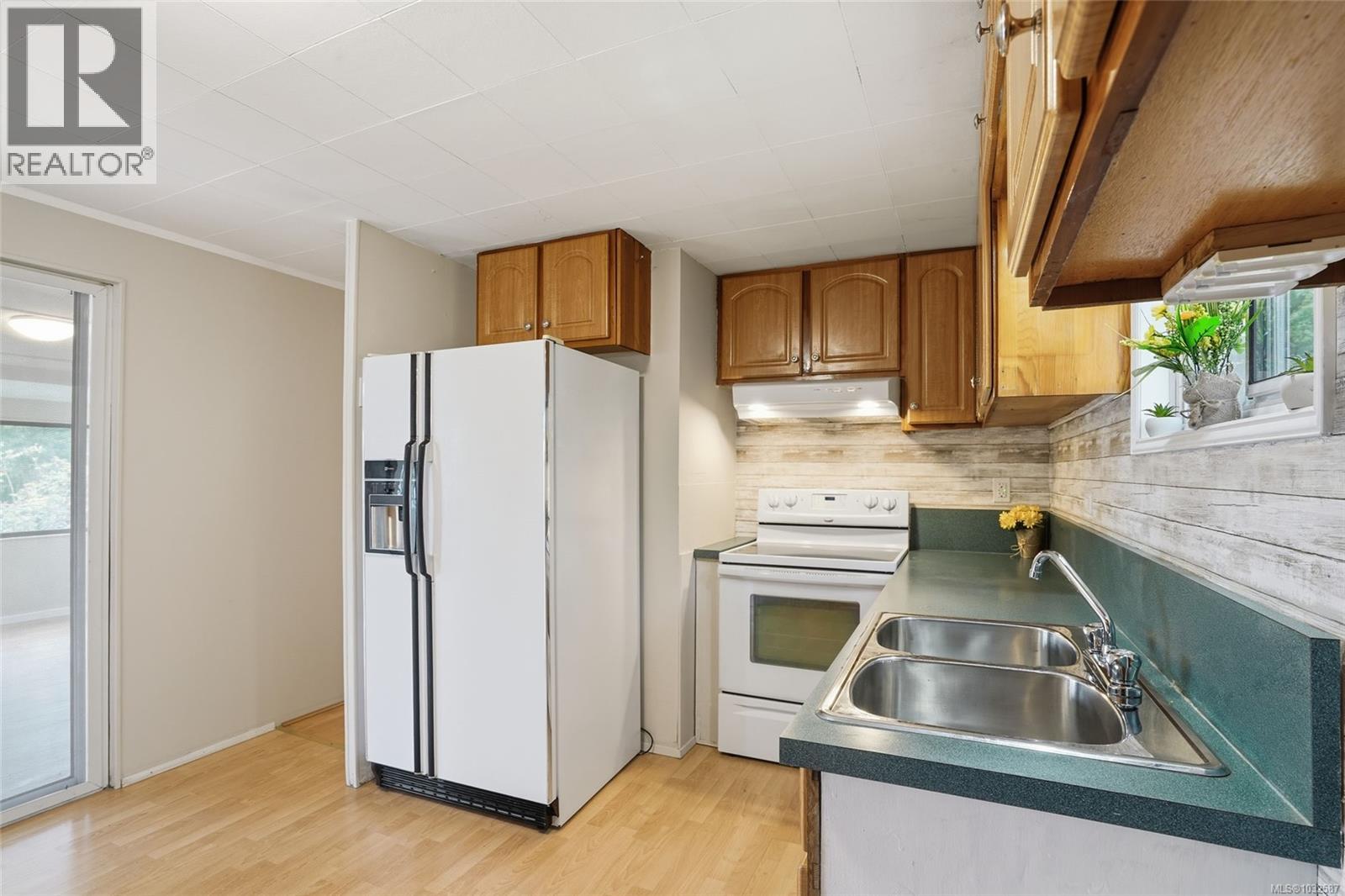 #16 1000 CHASE RIVER RD - 11