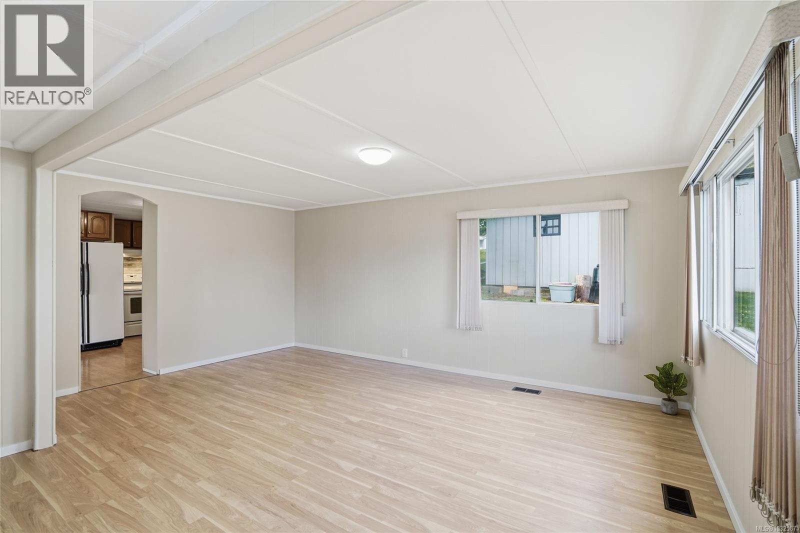 #16 1000 CHASE RIVER RD - 14