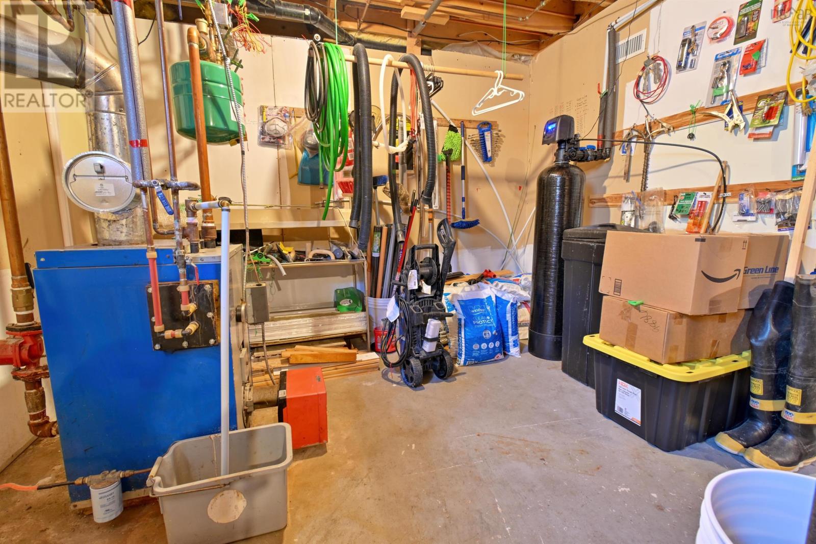 Property 39 of 50 of 5018 West Bay Road