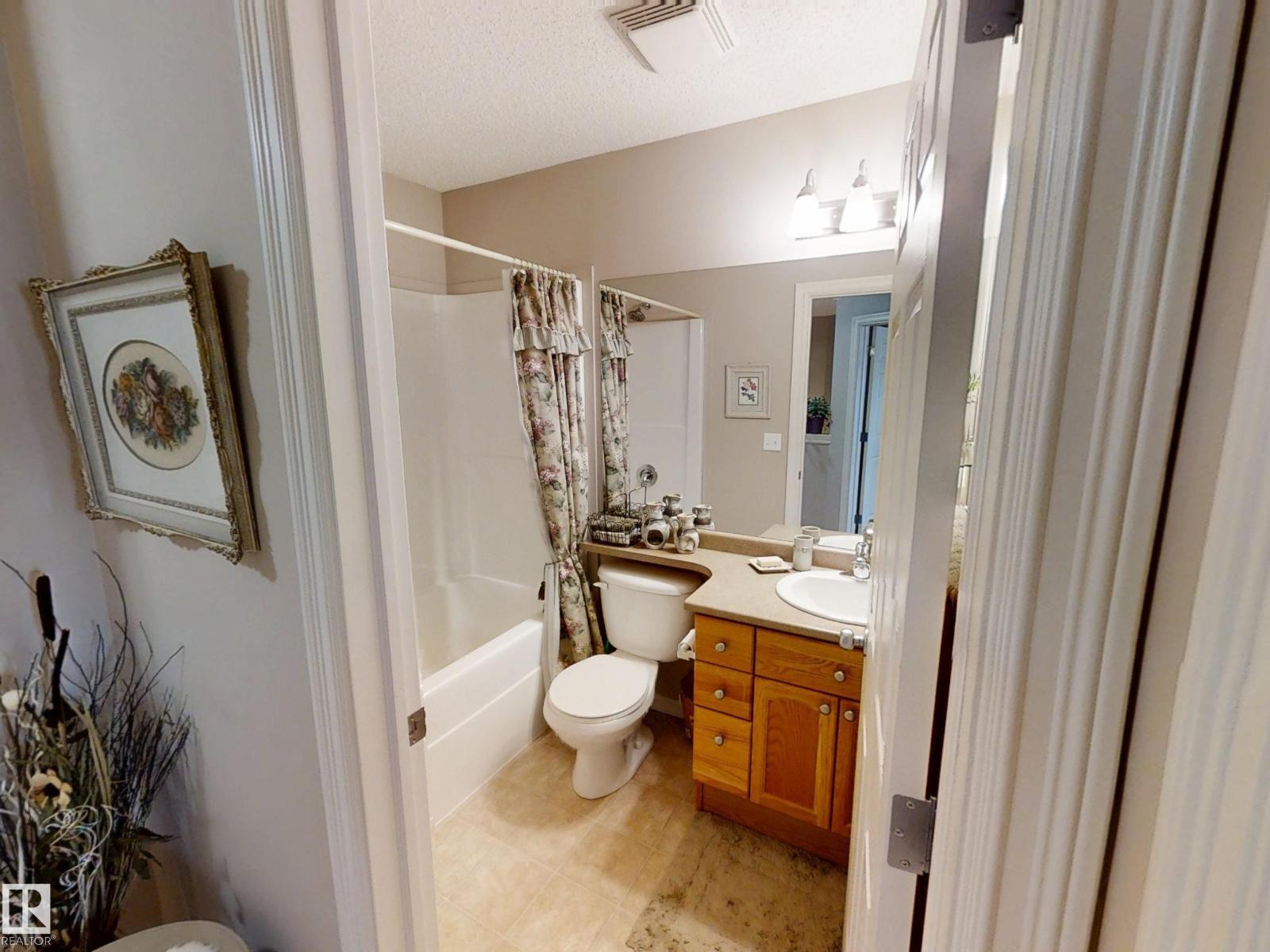 8627 173 AV NW, Edmonton