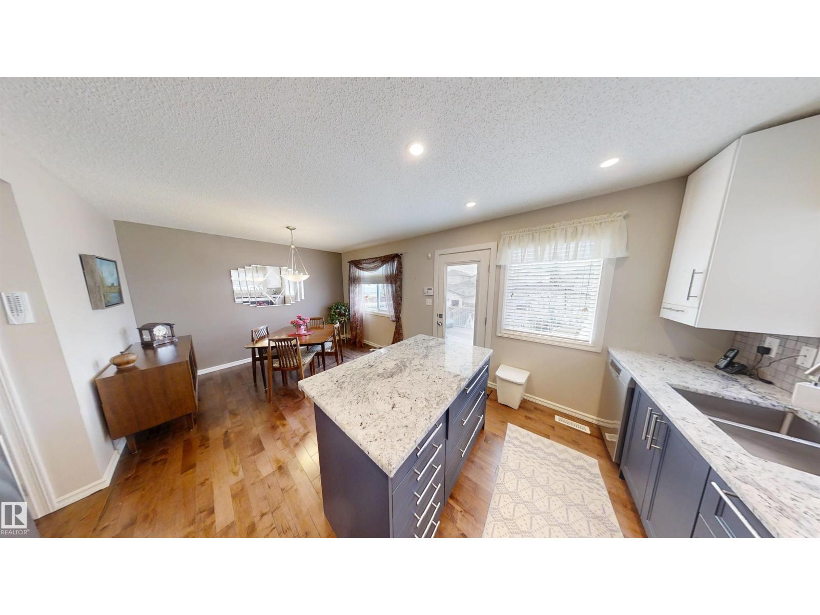 8627 173 AV NW, Edmonton