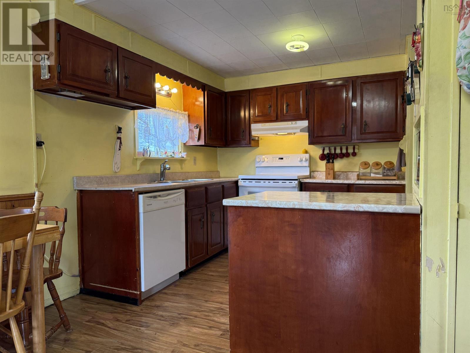 Property 14 of 35 of 21 Jackson Point Road