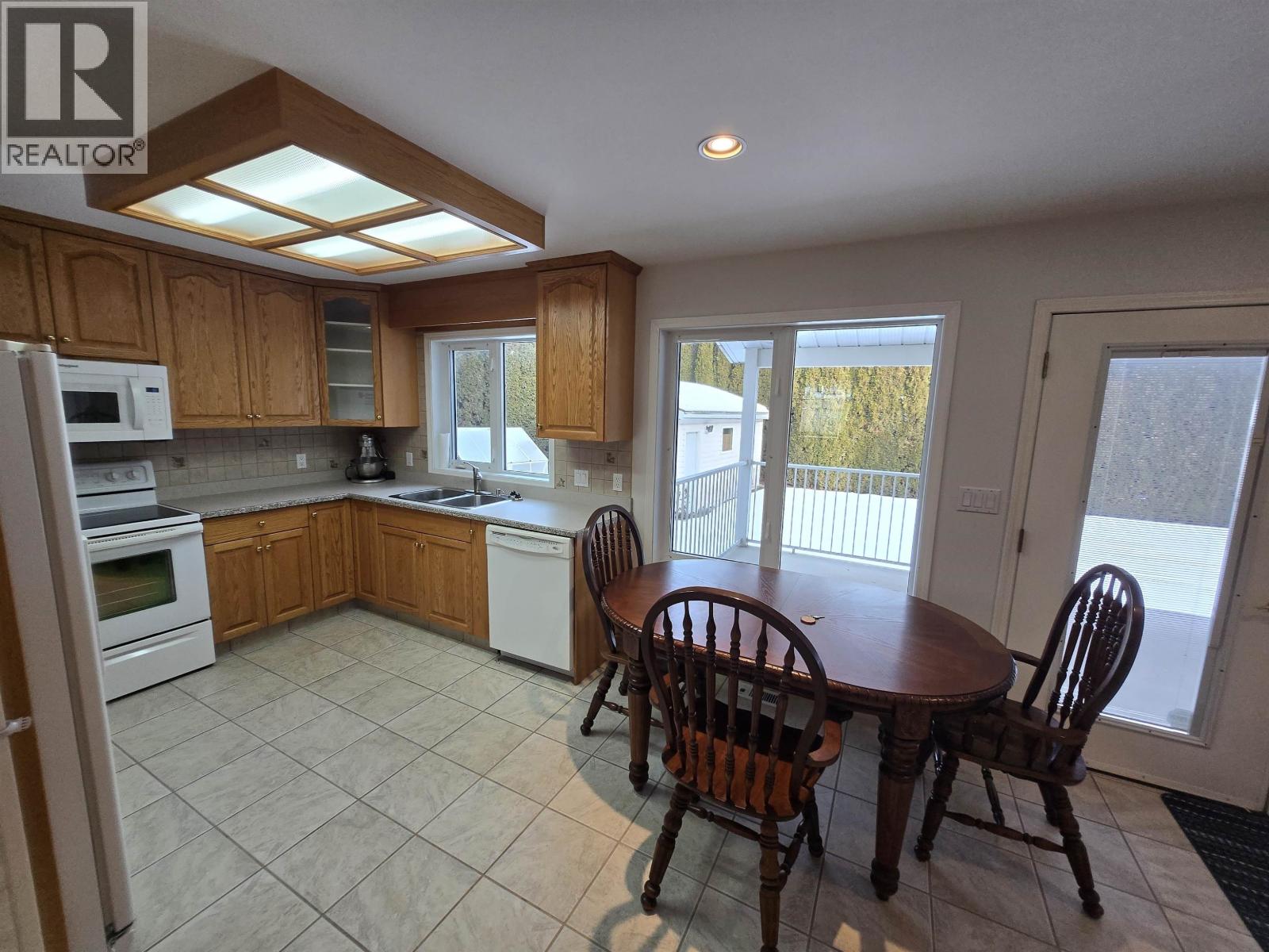 142 LOWE STREET, Quesnel