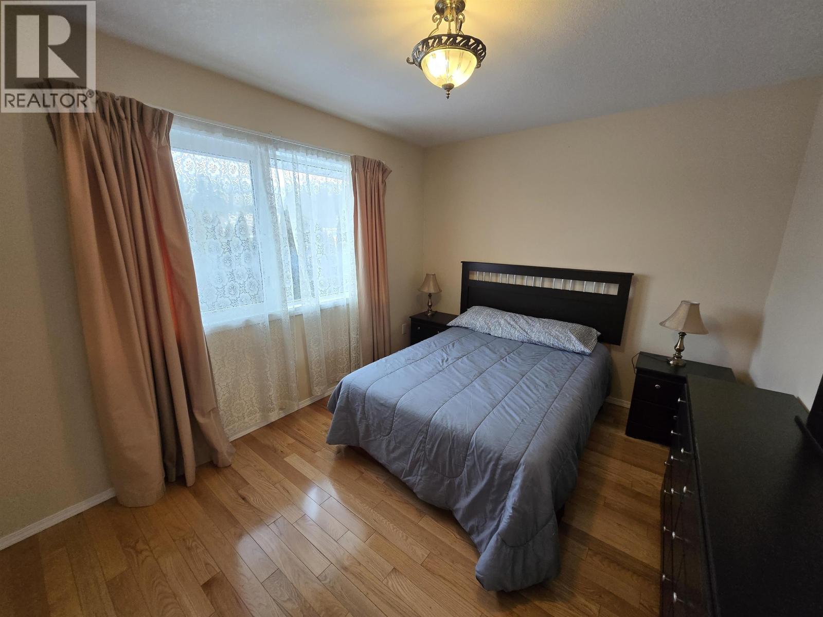 142 LOWE STREET, Quesnel