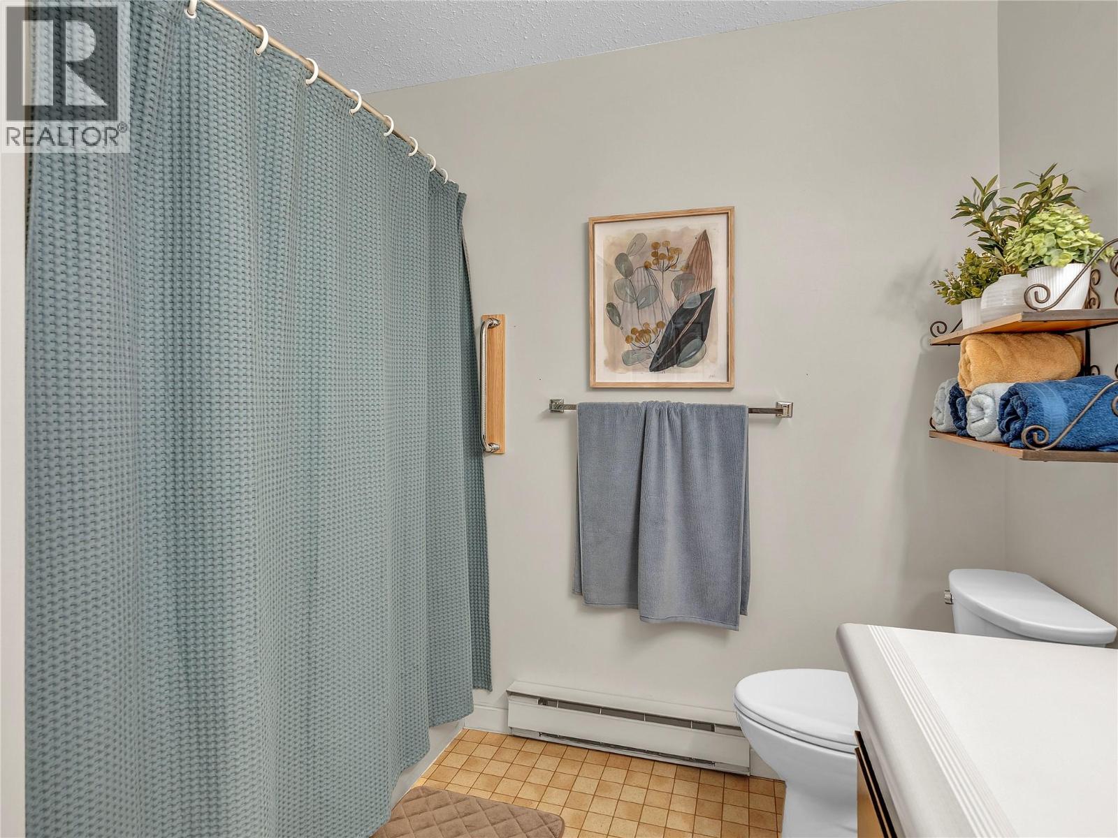 13620 VICTORIA Road Unit# 19, Summerland