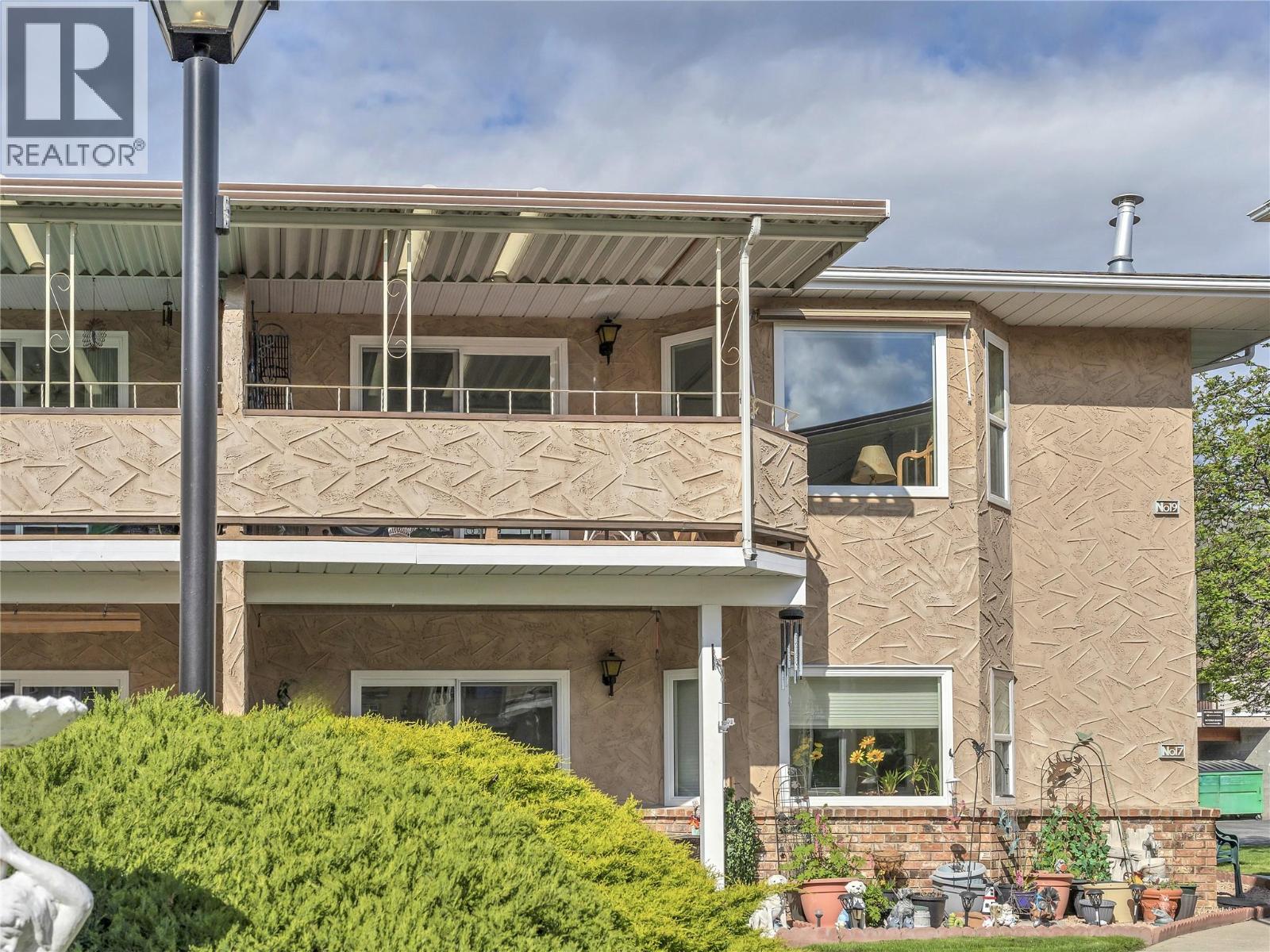 13620 VICTORIA Road Unit# 19, Summerland