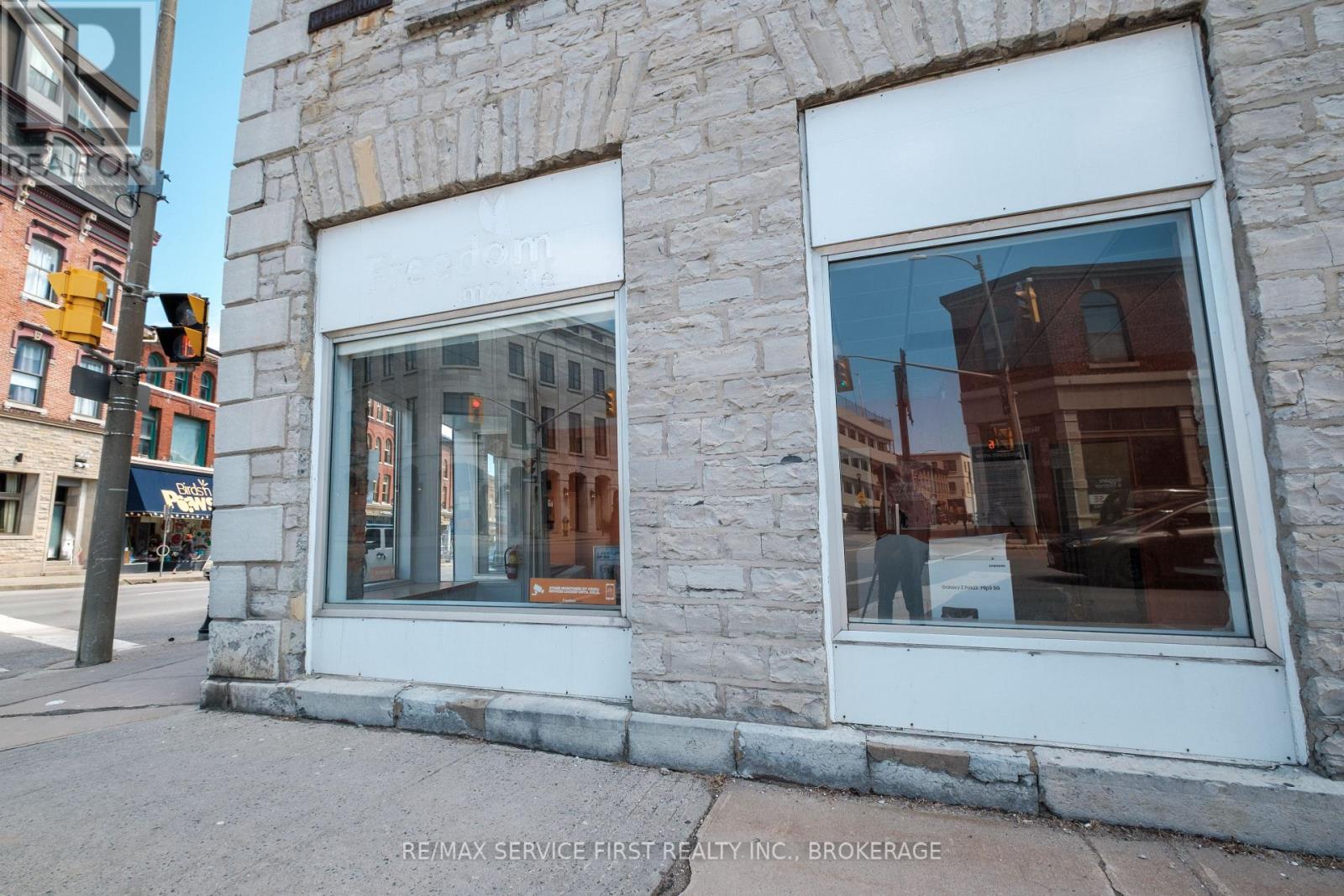 82-94 155-159 BROCK ST & WELLINGTON ST. STREET — photo 6