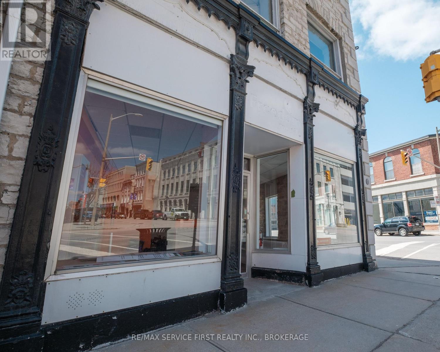 82-94 155-159 BROCK ST & WELLINGTON ST. STREET — photo 8