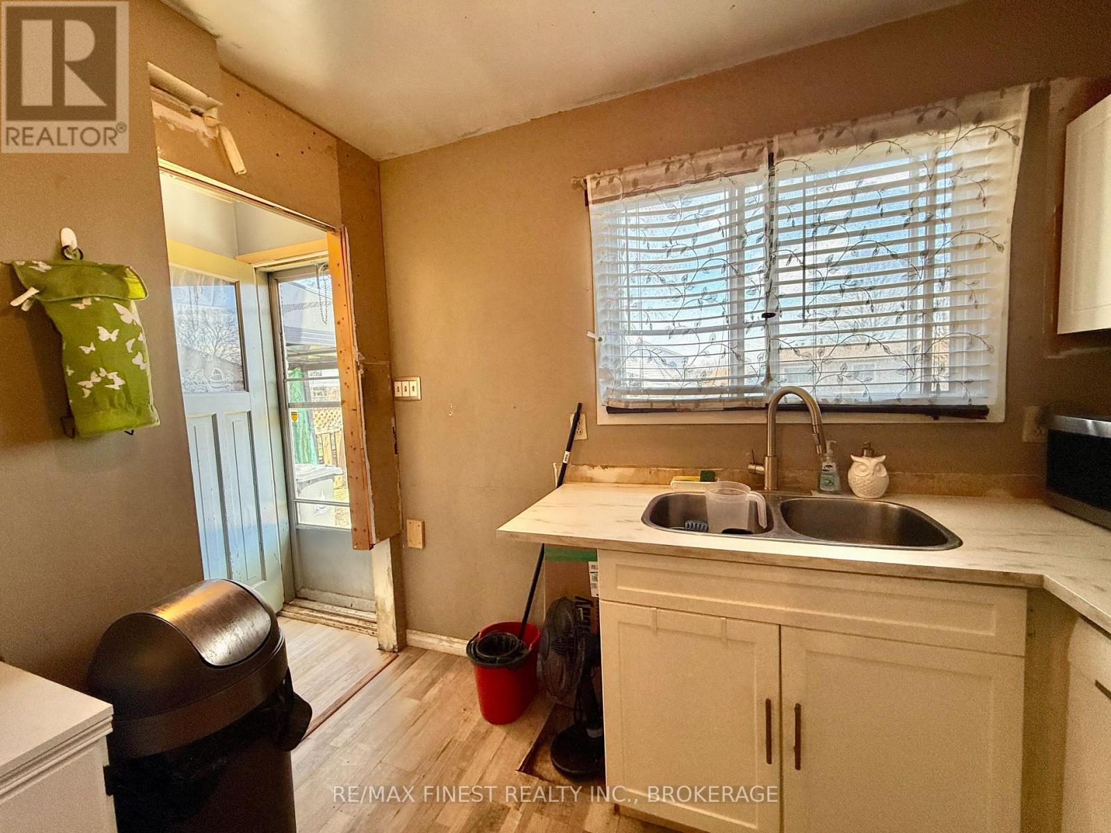 776 GROUSE CRESCENT - 5