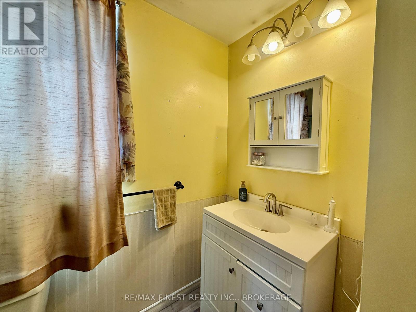 776 GROUSE CRESCENT - 8