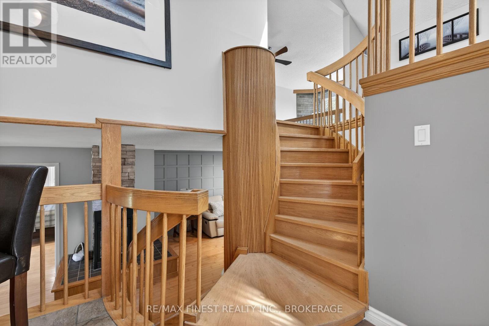 2 CREIGHTON DRIVE — photo 16