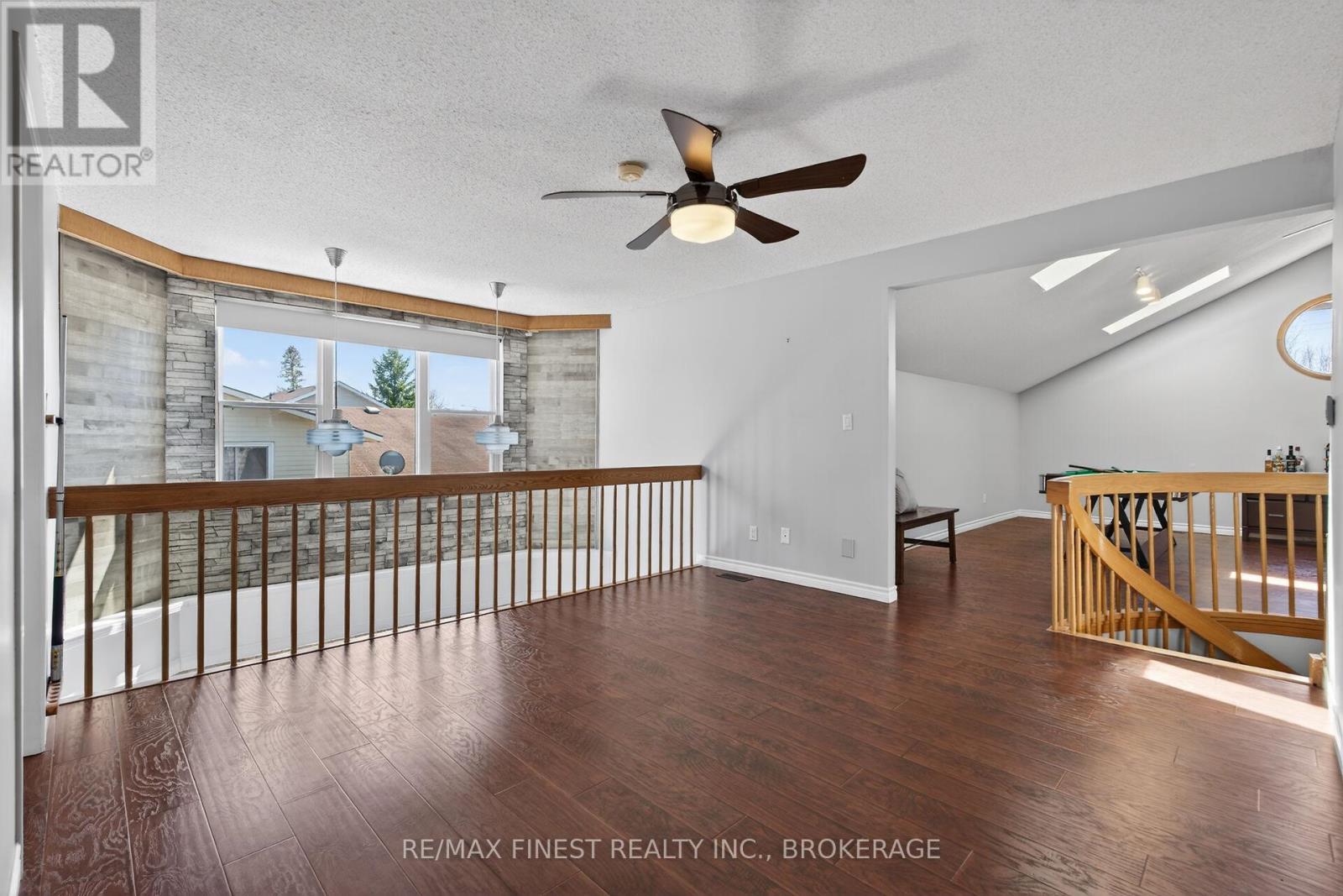 2 CREIGHTON DRIVE — photo 34