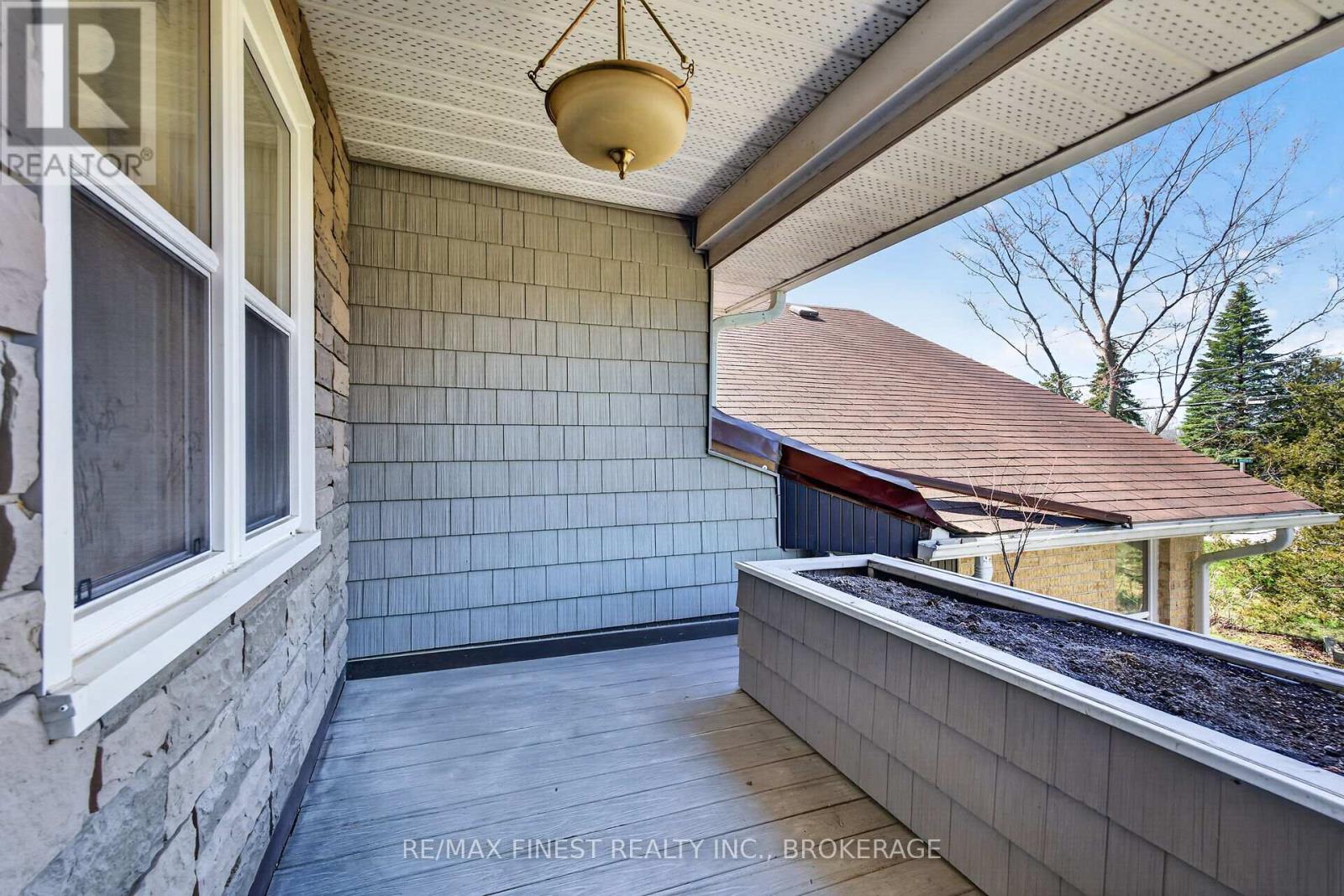 2 CREIGHTON DRIVE — photo 41