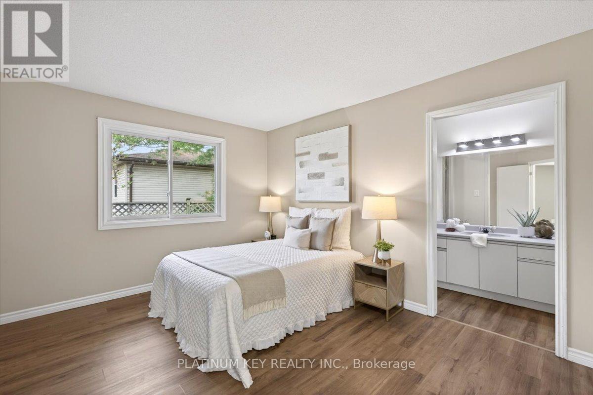 576 HELEN STREET Property Photo