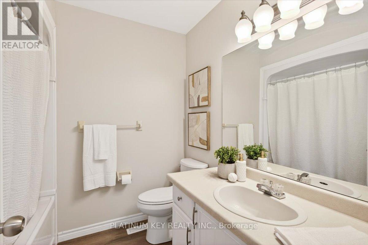 576 HELEN STREET Property Photo