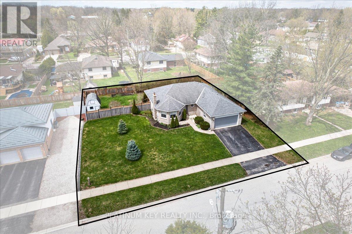 576 HELEN STREET Property Photo