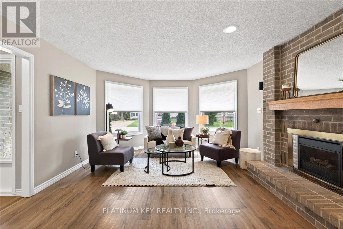 576 HELEN STREET Property Photo