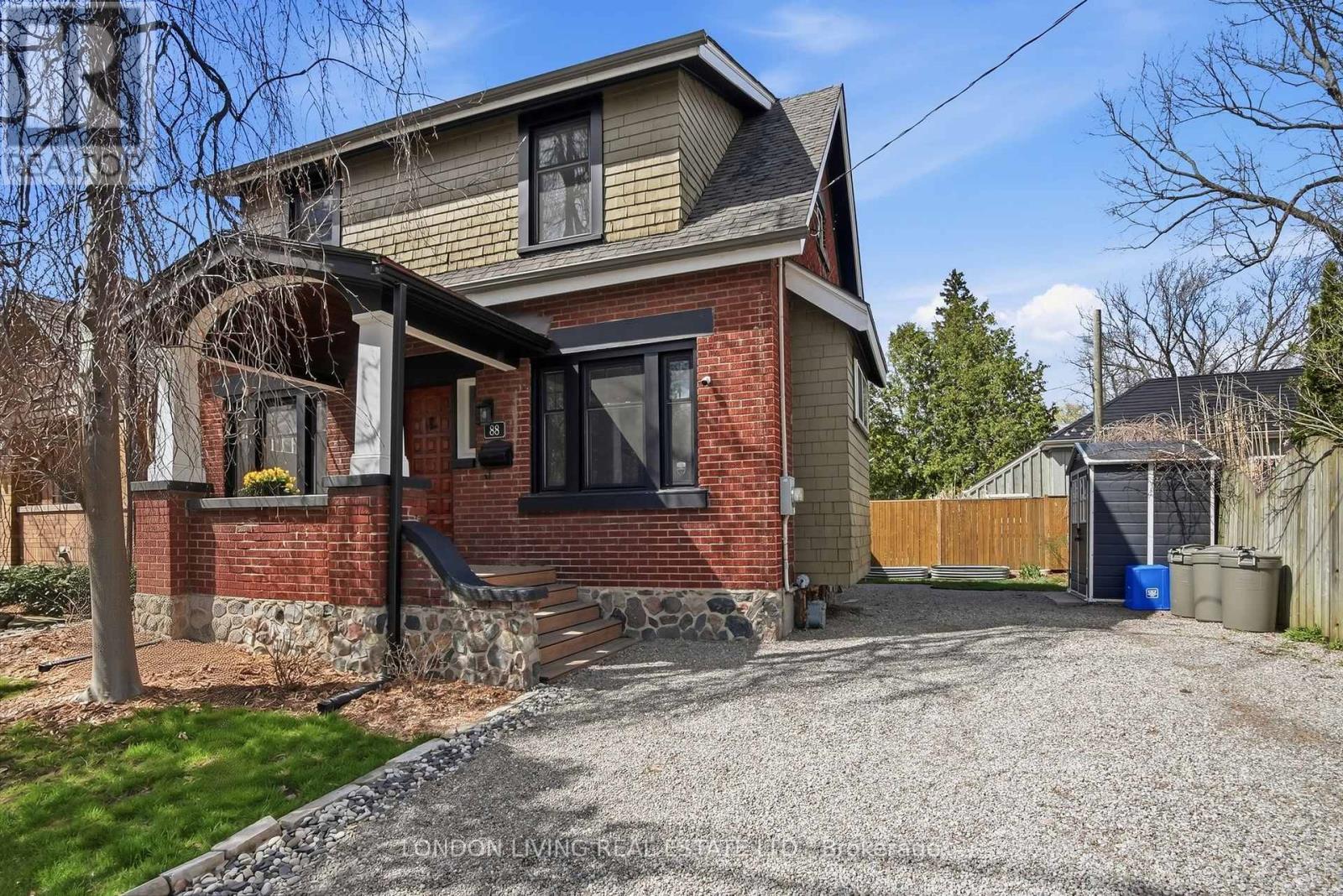 88 TECUMSEH AVENUE E - 1